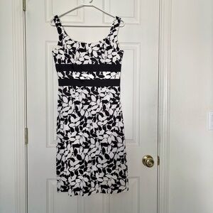 Donna Ricco Sleeveless Floral Shift Dress - Michelle Obama Dress